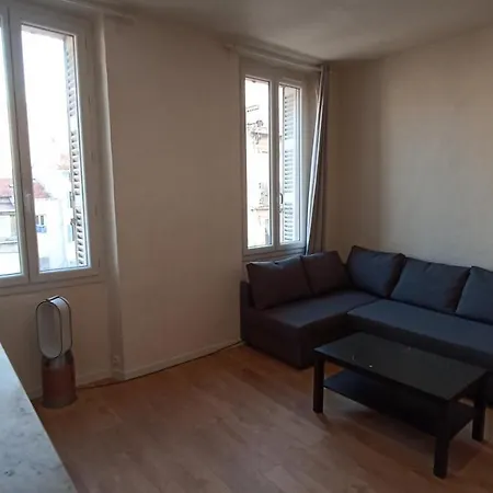 Neuf Climatise Centre #7 *